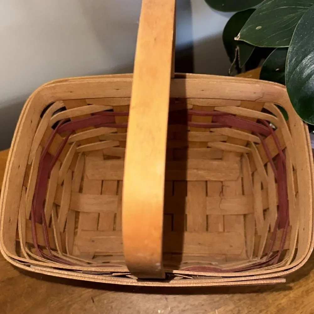 Vintage 1993 Longaberger Basket!